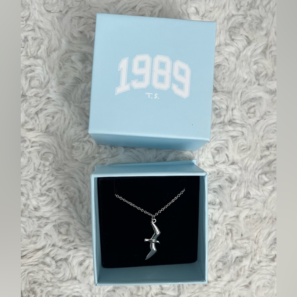 Taylor Swift 1989 Seagull Necklace (Authentic)